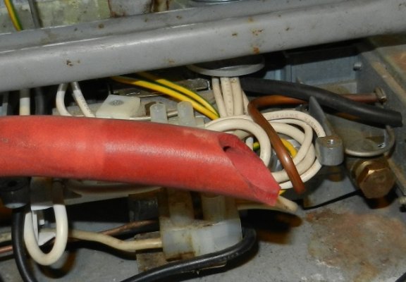 rubber hose attached to shopvac.JPG